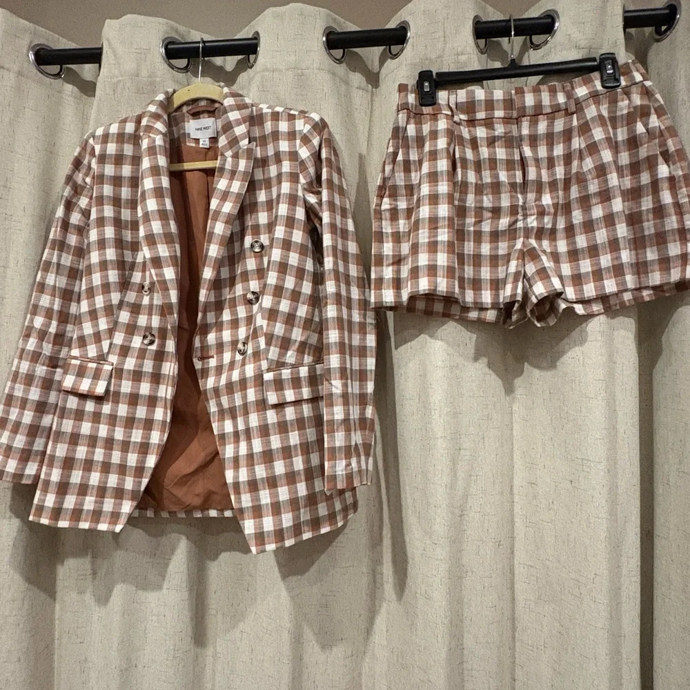 Nine West Tan and White Plaid Blazer and shorts set - Picture 1 of 8